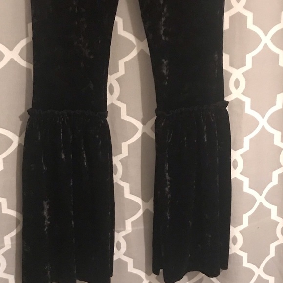 Art Class Black Velvet Flared Leg Fashion Pants - Picture 7 of 8